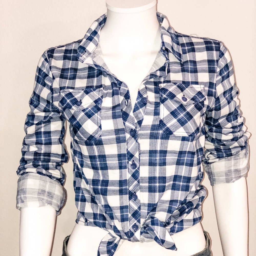 Button roll up sleeve check/plaid top